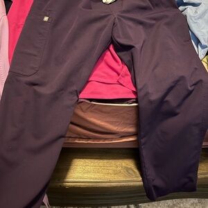 Figs Technical Collection in Deep Purple